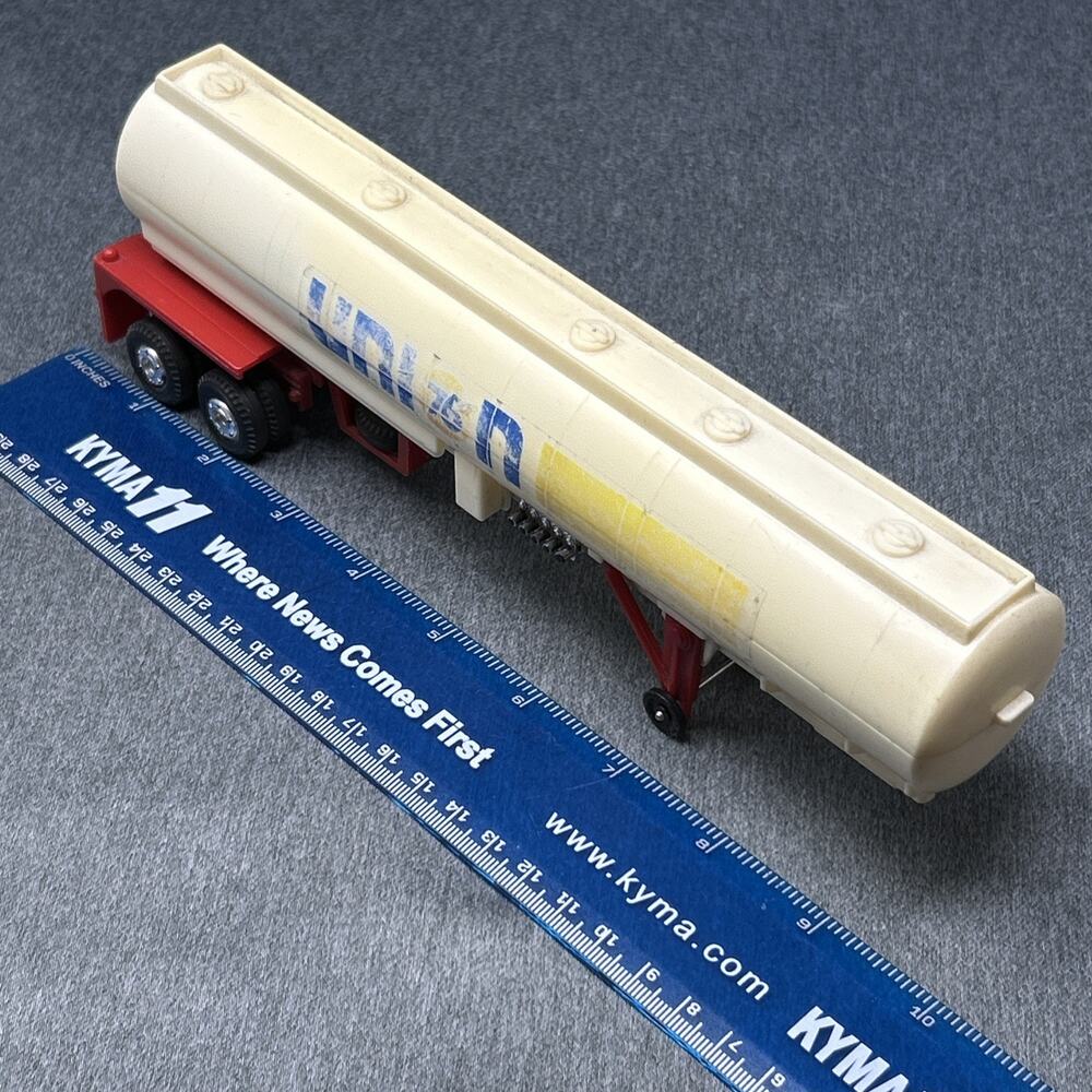 Old Road Champs Union 76 Gas Tanker Semi Trailer Toy 9 Inch Long AS-IS Rough